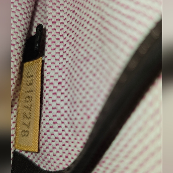 Dooney & Bourke Croc Embossed Learher Janine Handbag strap EUC - Picture 5 of 16